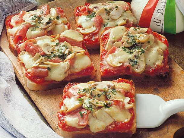 Pizza-Toast mit Schinken